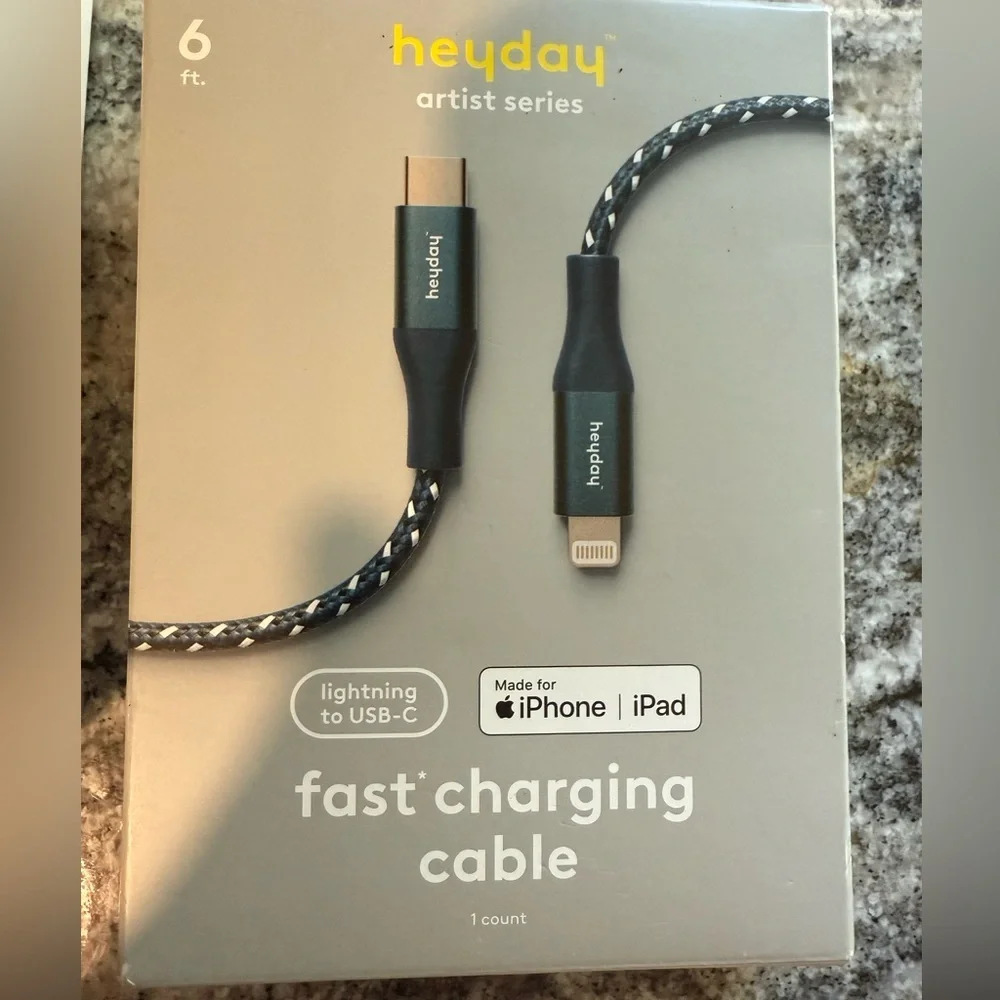 New in box heyday electronic/iPhone 4 piece bundle. Get all 4!